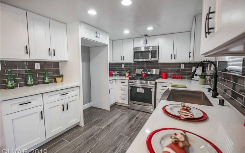 ISv08fnsg7h4eh1000000000