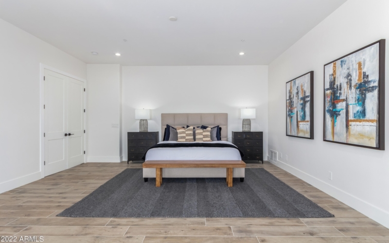 N 106th bedroom