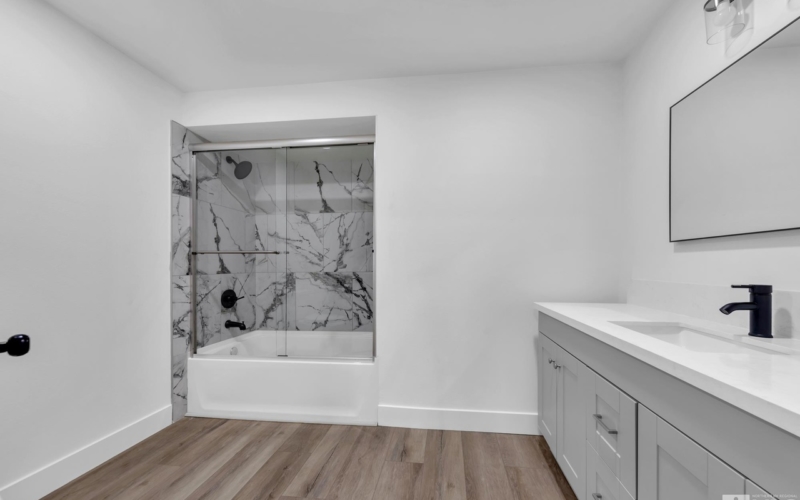 Reno Bath 3