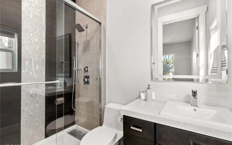 Grand Las Vegas Bath 3