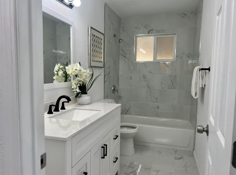 Seaside Fix & Flip Loan Bath