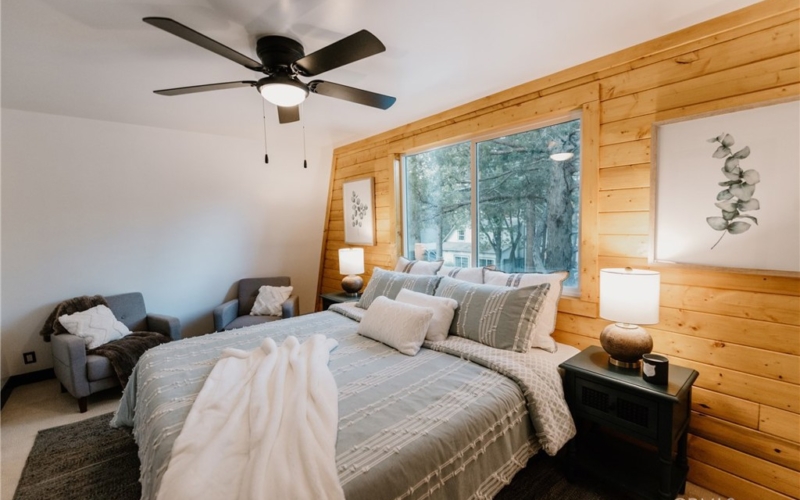 Big Bear Fix and Flip-bed rooom