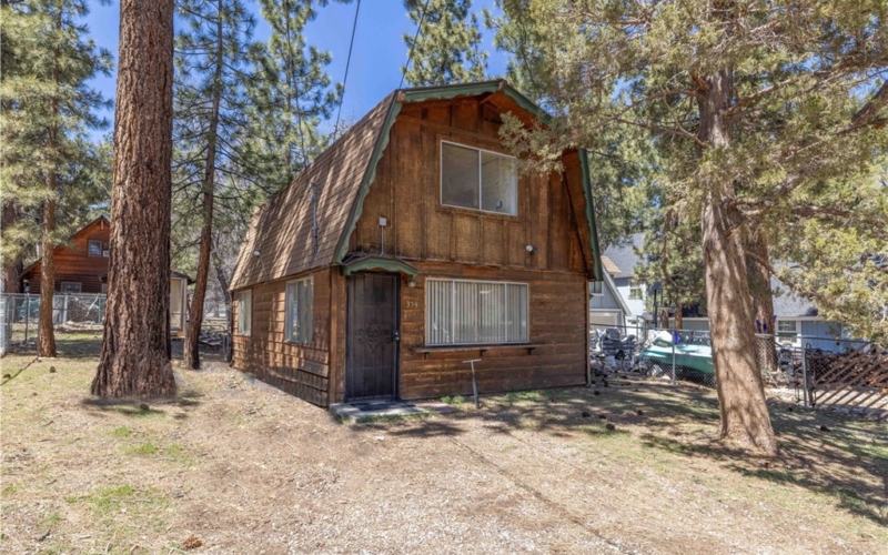 Big Bear Fix and Flip- front BEFORE