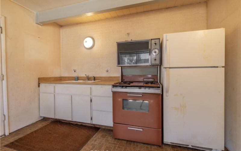 Big Bear Fix and Flip- kitchen 2 BEFORE