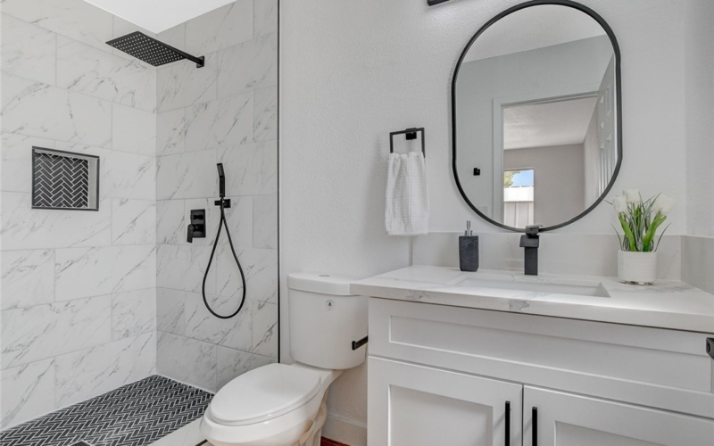 Las Vegas Fix and Flip- bath 2