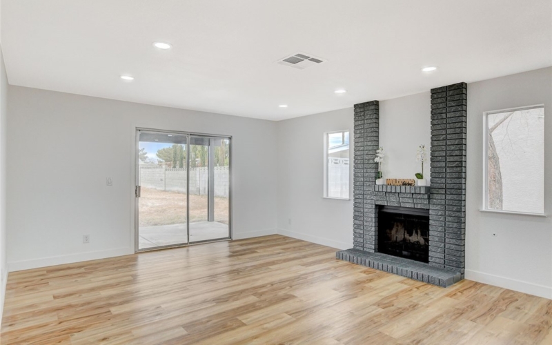 Las Vegas Fix and Flip- living room