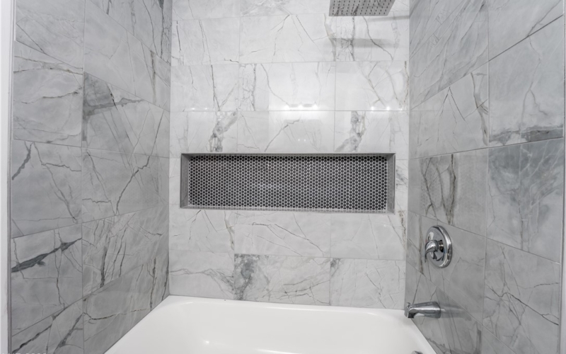 Las Vegas Shower 2
