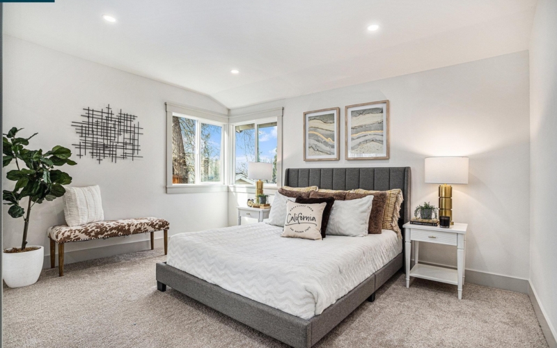 Summit Bed 2