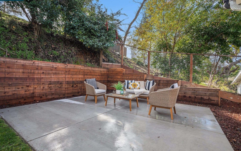 Summit backyard staged 2