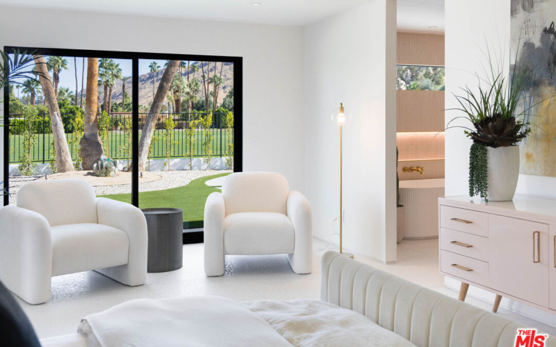 CR Palm Springs Sitting Area