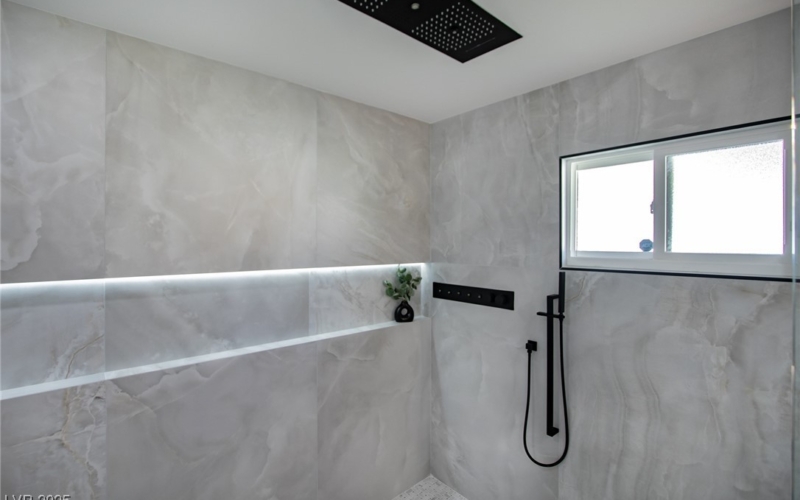 Las Vegas Master shower