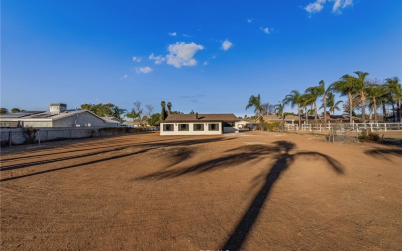 Jarupa Back Blank Slate