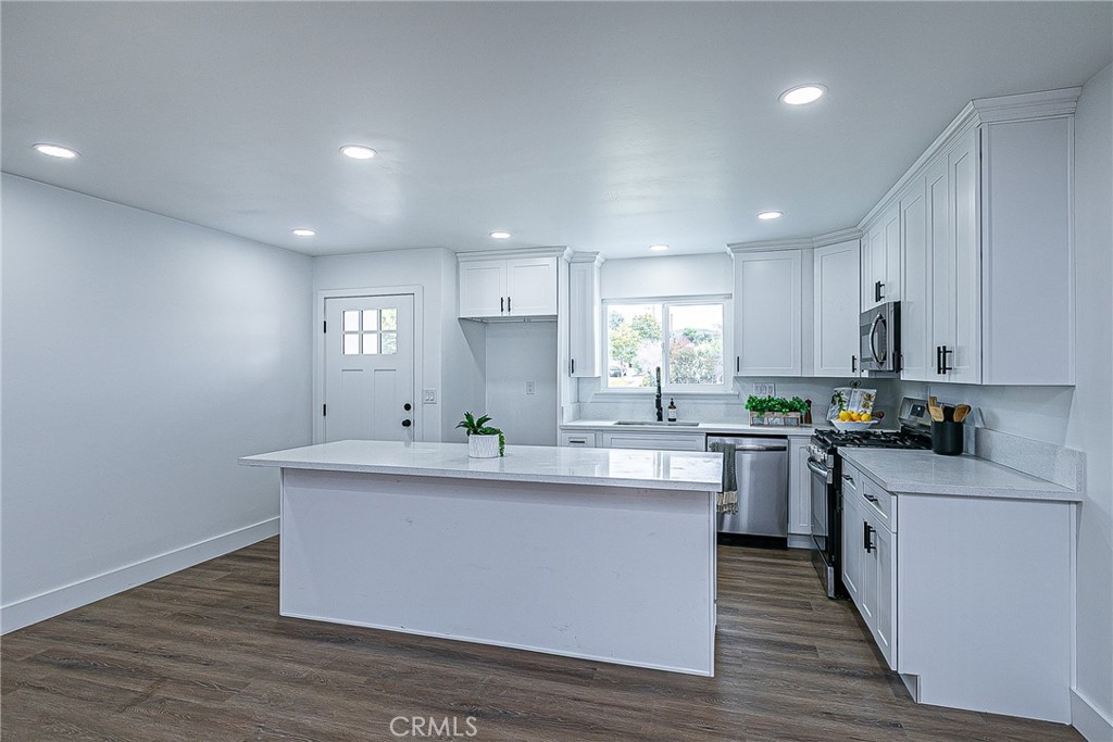 Santa Maria Kitchen 2